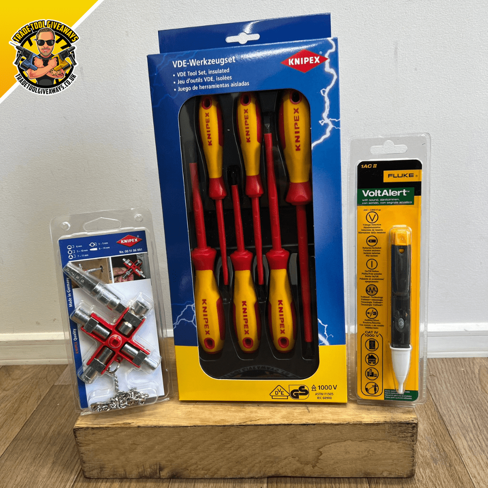 KNIPEX 00 20 15 4-Piece 1,000V Insulated Tool Set by Knipex 電動工具