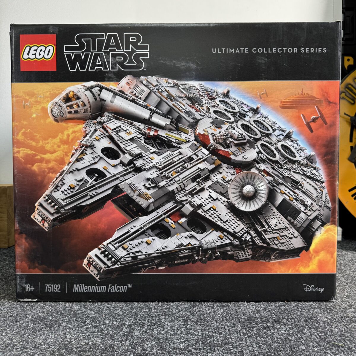 Lego - Star Wars Millennium Falcon Collector's Edition #4