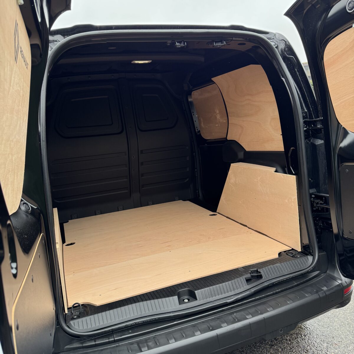 New 2025 Renault Kangoo Advance Van - High Spec - Image 21